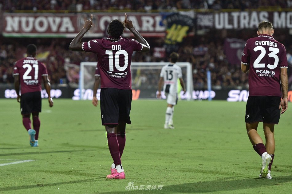 击败伯恩茅 击败伯恩茅